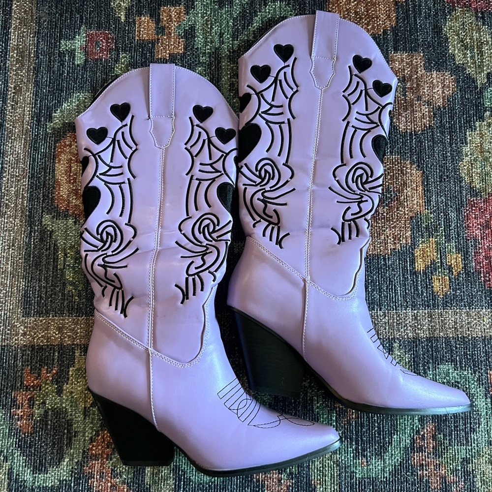 Cider Lavender Heeled Boots with Black Heart Details - Picture 2 of 3